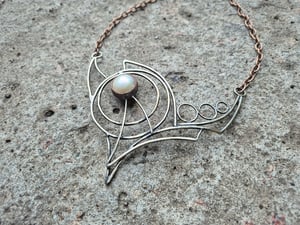 Pearl necklace 
