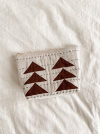 Image 5 of Quilted zipper pouch Neutral