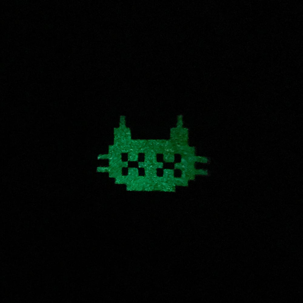 DeDPuSs InVaDeR Enamel Pin