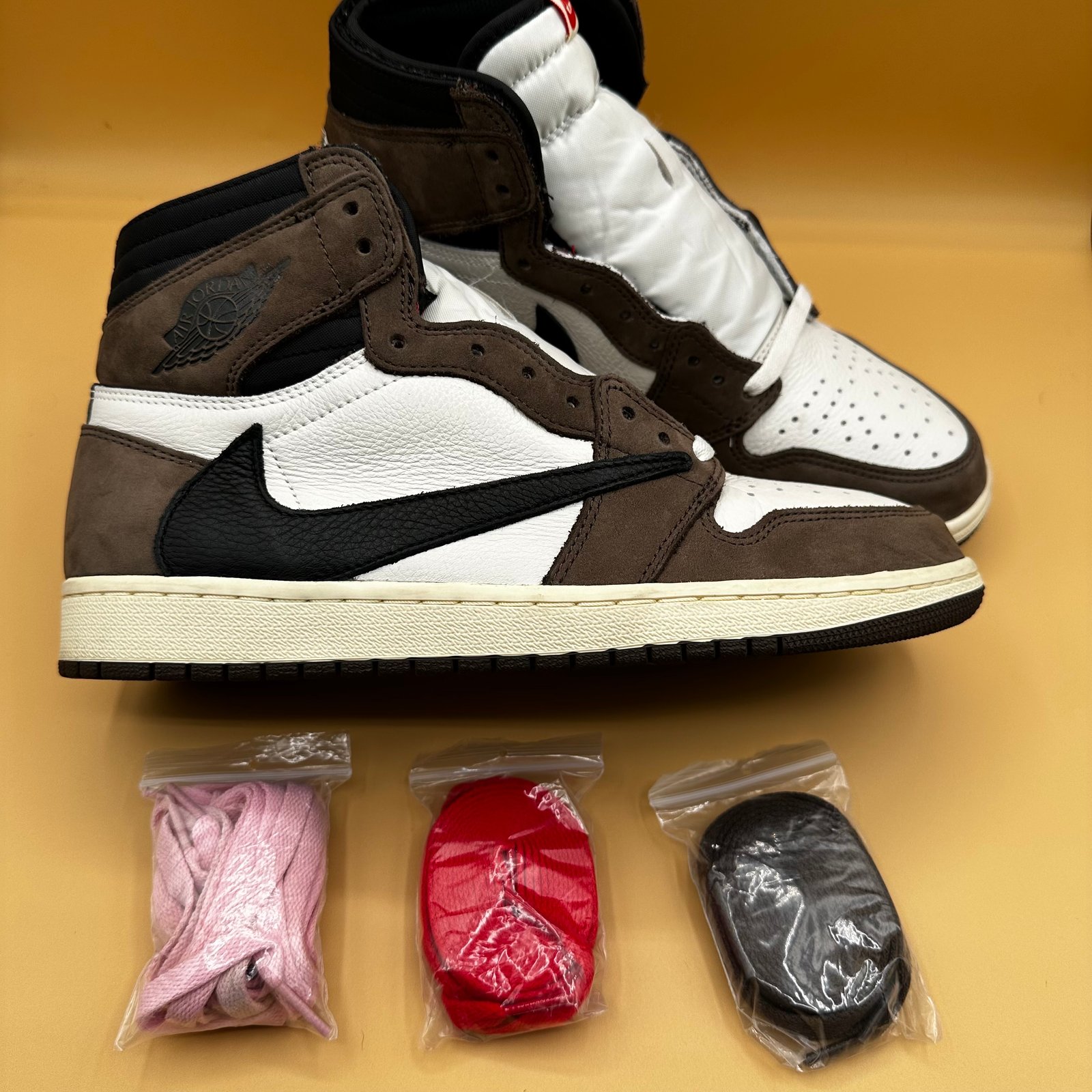 Travis scott sneakers on sale 2019