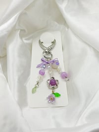 Image 2 of Petal keychain