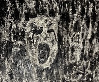 Image 1 of urla e sofferenza dentro un uomo silenzioso
