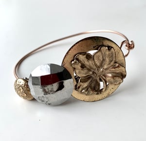 Image of "Grow" Vintage Button Bracelet