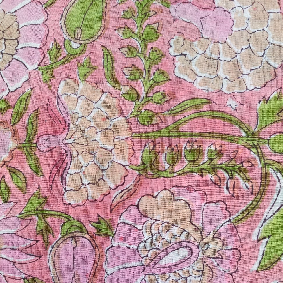 Image of Namaste fabric gros oeillets roses 