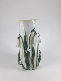 Image 1 of Snowdrop vase (snow)