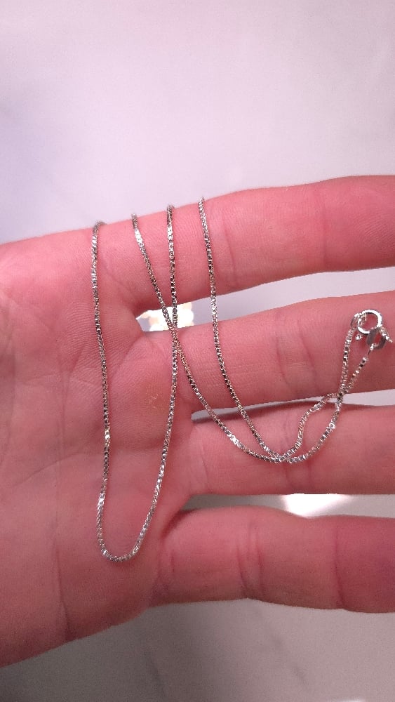 Image of Thin Box Chain Necklace 
