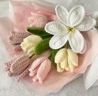 Image 1 of Detailed Tulip Bouquet