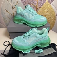 Image 1 of UNISEX TIFF BAL RUNNERS