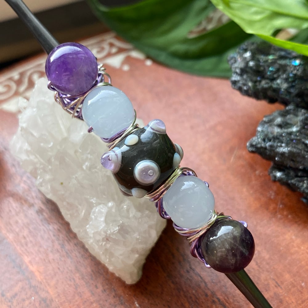 Image of purple alien dab tool 