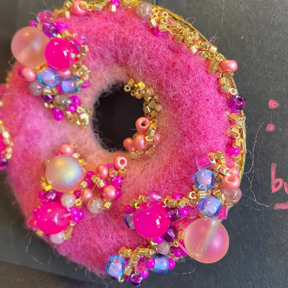 ::felt:: Pink Donut Pin-Brooch