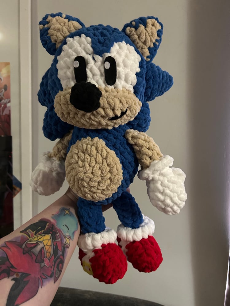 Image of Sonic crochet plush