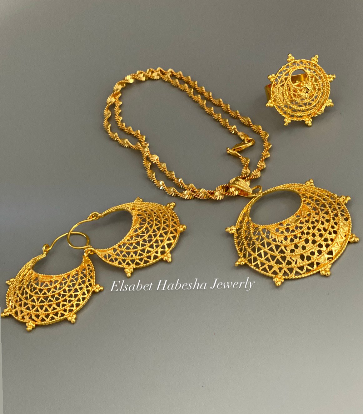 Arabic Gold (21k) New Design mini set 🥰 With Earings New Stock Beautiful  Shape Normal Weight Affordable Price For More Inquiries… | Instagram