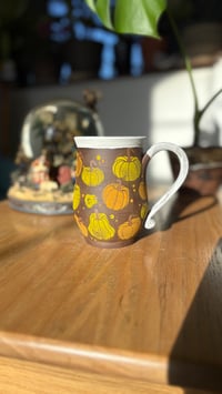 Image 4 of Pumpkin mug 06
