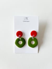 Paire de boucles d'oreilles céramique ABSTRA PERCA PM rouge et vert