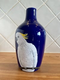 Image 2 of Sulphur-crested Cockatoo Vase
