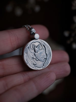 Image of NYX PHOTO LOCKET