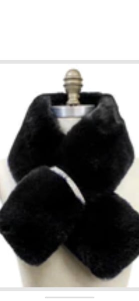 Image of  BLACK FAUX FUR SCARF CLEAR STONES