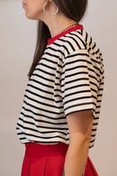 Image 3 of T-Shirt a righe bordo rosso