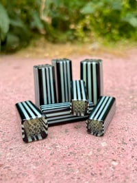 Image 4 of BRICK TIP Opaque Kiwi/Blk