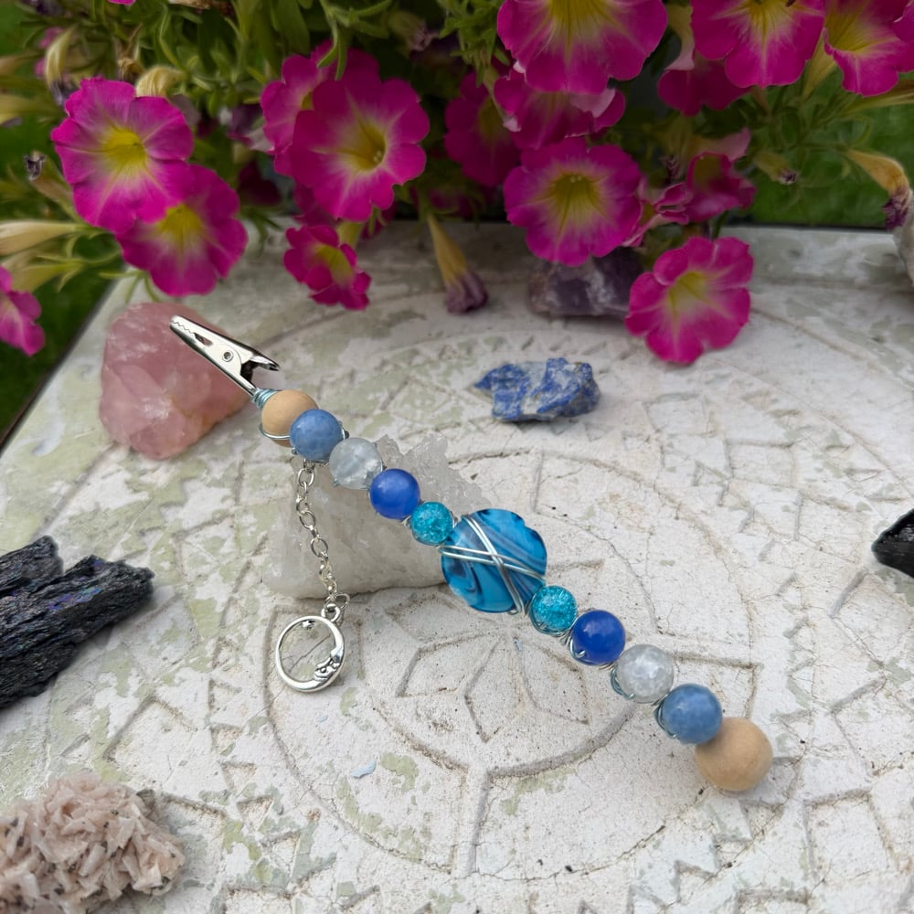 Image of blue moon roach clip