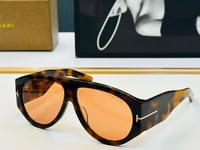 Image 7 of TomFórd Shades