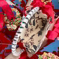 Image 4 of Paper Cone