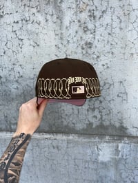 Image 2 of PINK BRIM BROWN/CREAM NEW YORK METS CUSTOM FITTED CAP