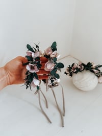 Image 2 of magnolia halo