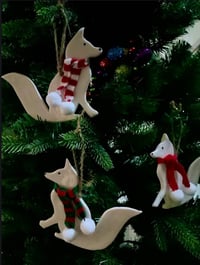 Image 3 of Ceramic Fox decoration Green/Red