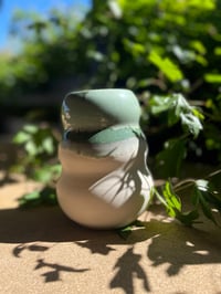 Image 3 of Vase Mellem Anemone1