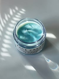 Image 4 of TIFFANY CREAM 