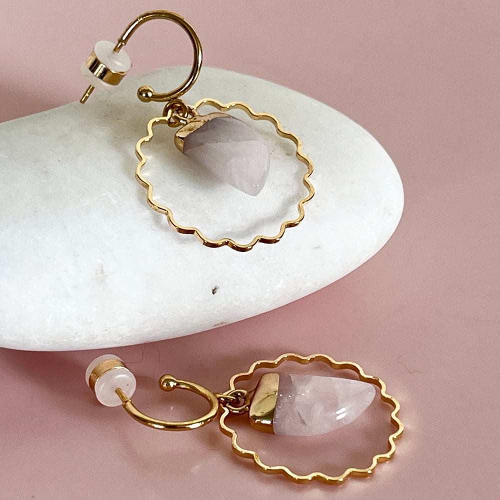 Image of Rose Quartz tooth and Wiggly Circle Half Hoops