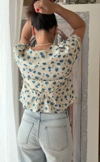 Image 8 of Chemisier vintage à fleurs bleues