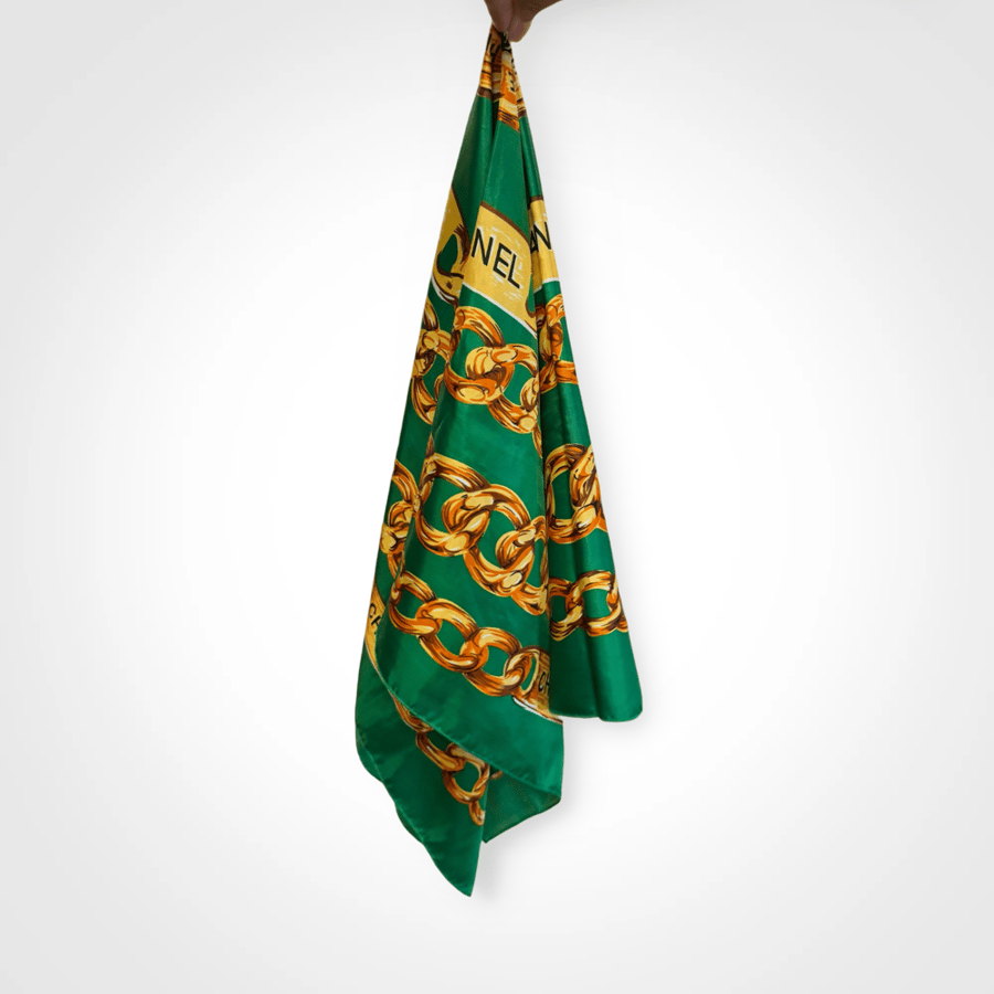 Image of Chanel Green Gold Chain Scarf