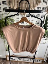 Image 3 of 2 piece tan pad sleeve top
