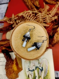 Image 1 of Kolczyki czernidłak kołpakowaty