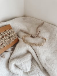 Image 4 of Lace daisy gold