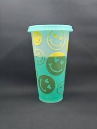 Image 2 of Smiley Color Changing Cup