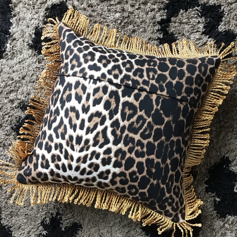 Virgin of charity leopard fabric cushion cover Image 4