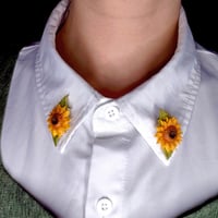Image 4 of Broszka ze Słonecznikiem 🌻 w stylu Vintage 