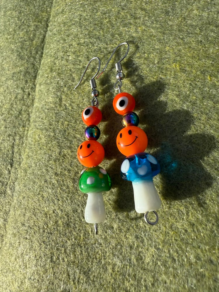 Image of 🍄☺️Smiley face mushroom earrings🍄🧡 