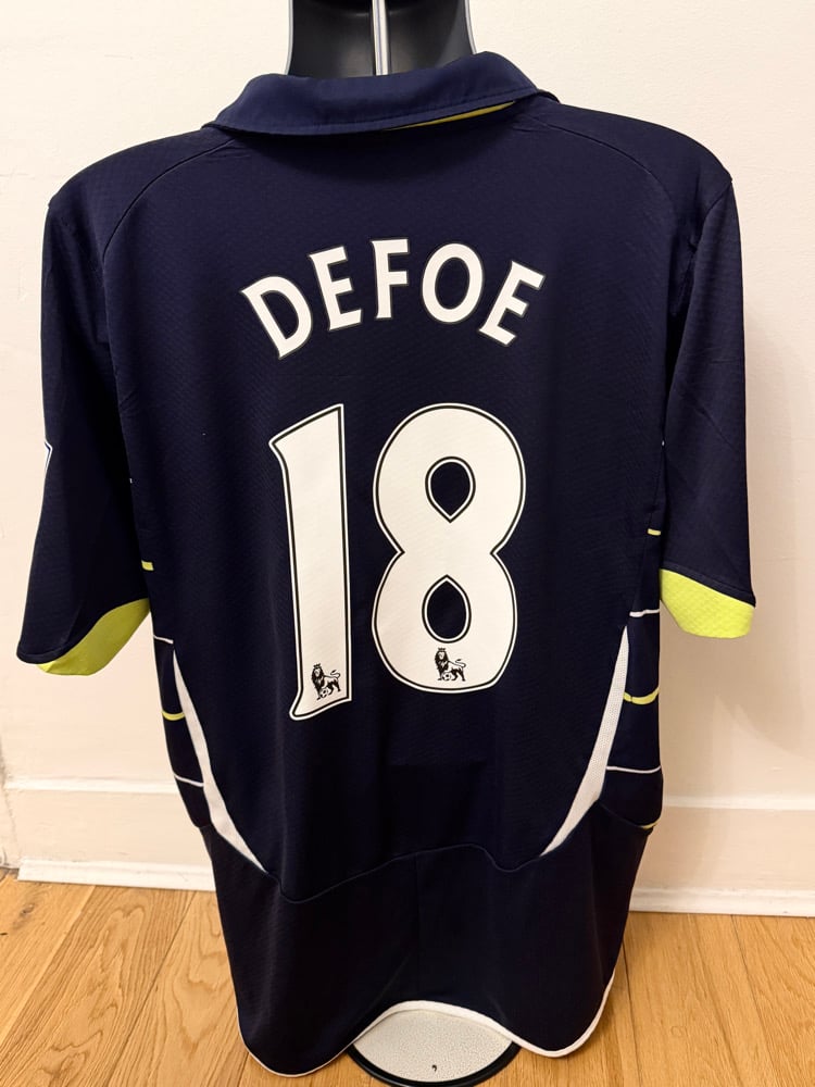 Image of PRE ORDER: Tottenham Hotspur “DEFOE 18” 2010/11 Third Shirt + PL patches (L)
