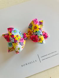bright summer floral bow 