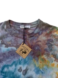 Image 4 of XS Crop Cotton Tee in Earthy Orb Ice Dye