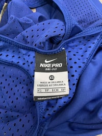 Image 4 of Modern Women’s Nike Pro active top XS