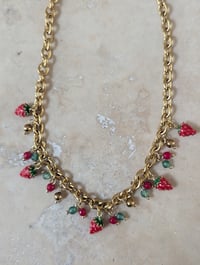 Image 1 of Collier les fraises 