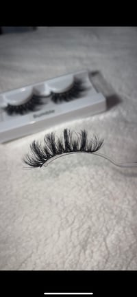 Image 2 of Bumble