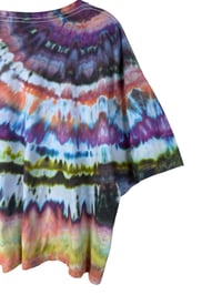 Image 6 of 3XL Crop Tee in Tropical Agate Ice Dye