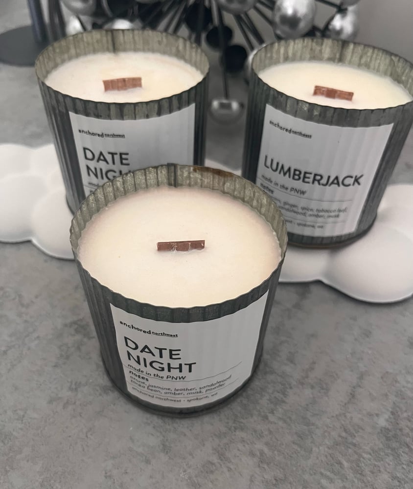 Image of Rustic Vintage  Farmhouse handmade Wood Wick candles 