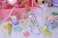 Image 1 of 'plastic candy' LOONA keychain